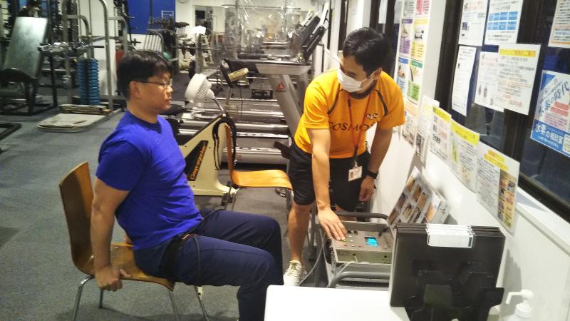 スポーツジムコスモス(有限会社高岡)のアルバイト・バイト求人情報-03