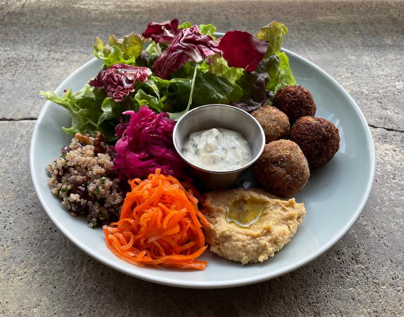 almond hostel & cafeのアルバイト・バイト求人情報-05