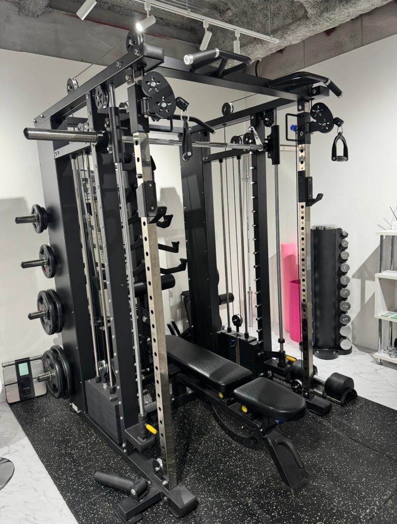 女性トレーナーのパーソナルジム Emiry&Co.のアルバイト・バイト求人情報-02