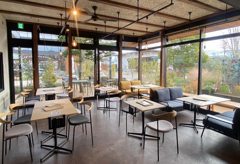 ELOISE's CAFE KOFU(エロイーズカフェ甲府)のアルバイト・バイト求人情報-02