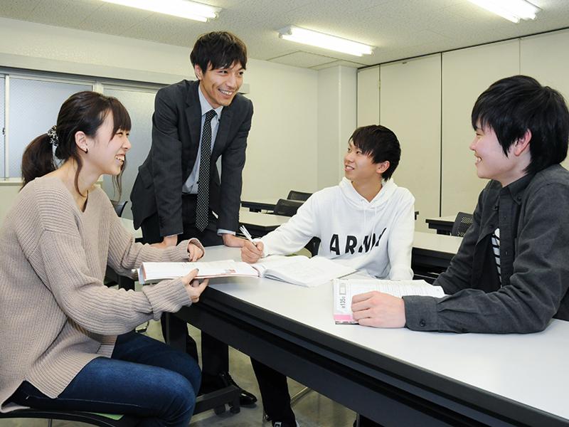 学校法人河原学園(河原電子ビジネス専門学校)のアルバイト・バイト求人情報-03