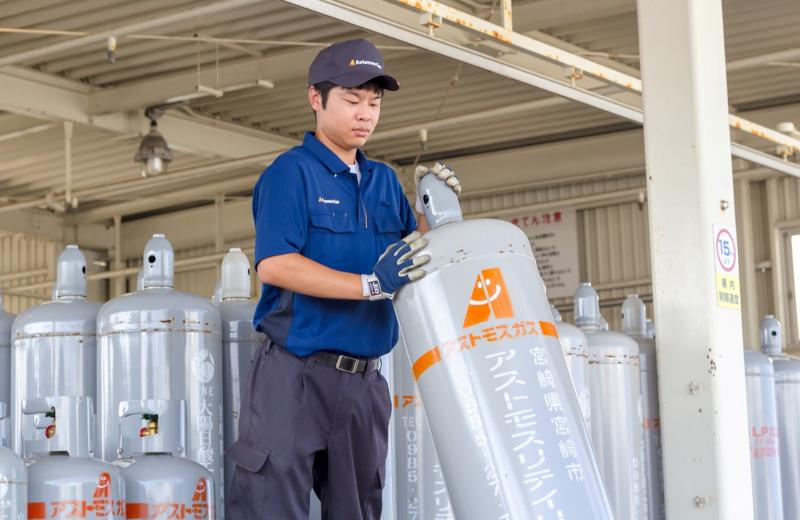 アストモスリテイリング株式会社 九州カンパニーのアルバイト・バイト求人情報-03