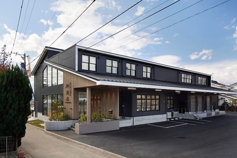 有限会社和泉屋菓子店 長土呂製菓工場のアルバイト・バイト求人情報-01