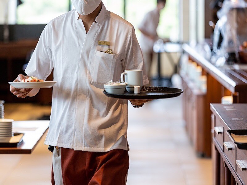 Hill Side Grill Restaurant【株式会社ワイズリゾート沖縄】のアルバイト・バイト求人情報-05