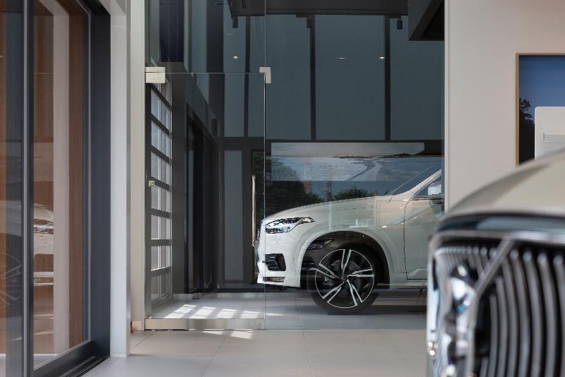 ボルボ・カー小山【株式会社ユーロブレッツア】のアルバイト・バイト求人情報-04