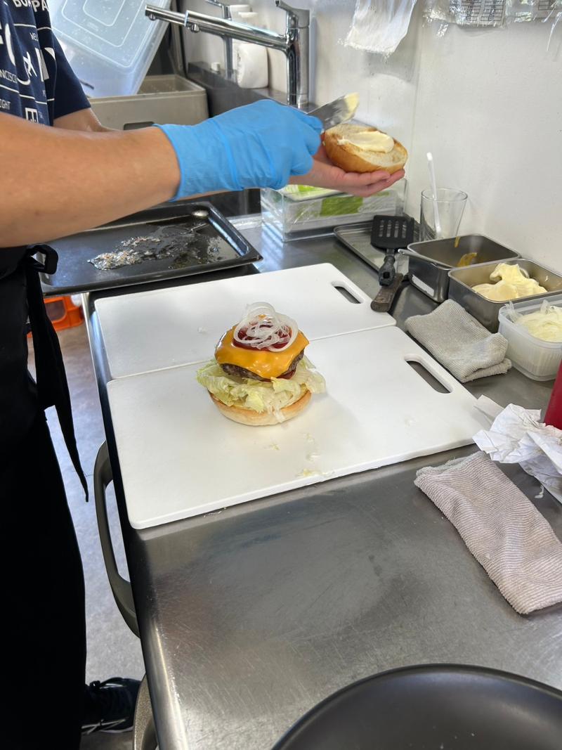 ダグズバーガー池間島店のアルバイト・バイト求人情報-04