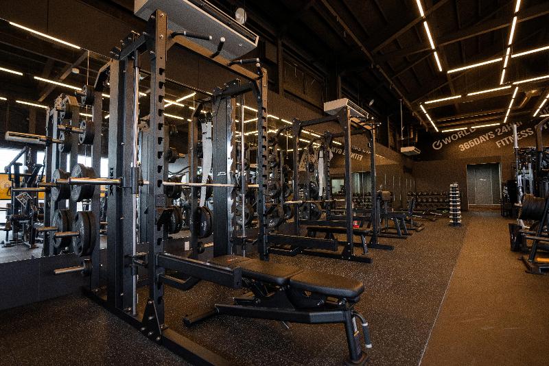 ワールドプラスジム鳥取商栄店のアルバイト・バイト求人情報-03