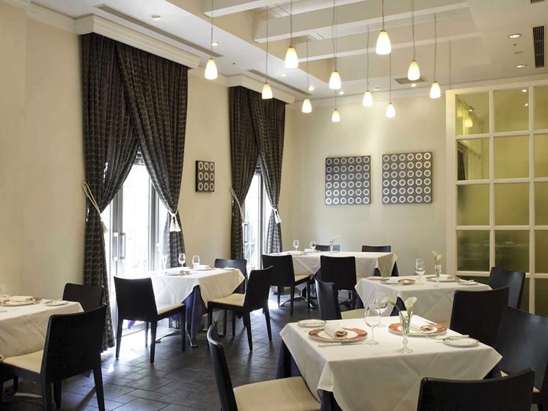 ホテルモントレ ラ・スール大阪のアルバイト・バイト求人情報-02