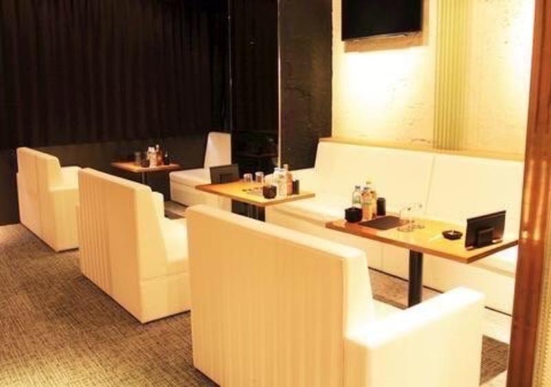 CLUB 月輝(ルナ)のアルバイト・バイト求人情報-02