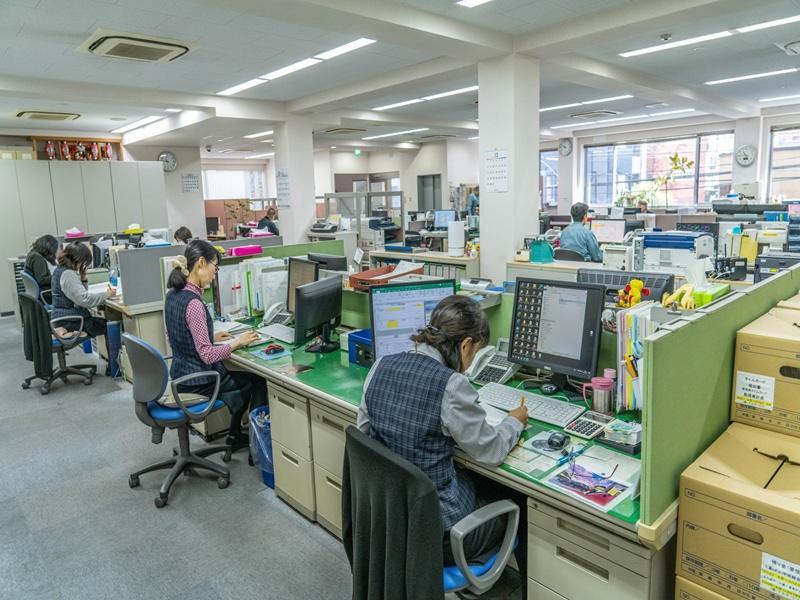 ナガイホールディングス株式会社のアルバイト・バイト求人情報-02