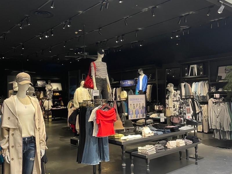 AZUL BY MOUSSY イオンモール札幌発寒店(株式会社エリオアパレル)のアルバイト・バイト求人情報-03