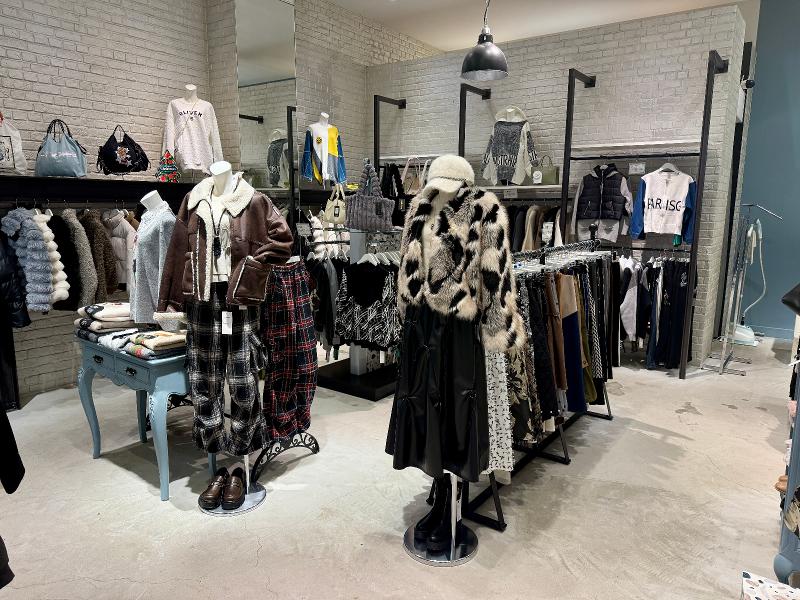 LUZIR　イオンモール大日のアルバイト・バイト求人情報-04