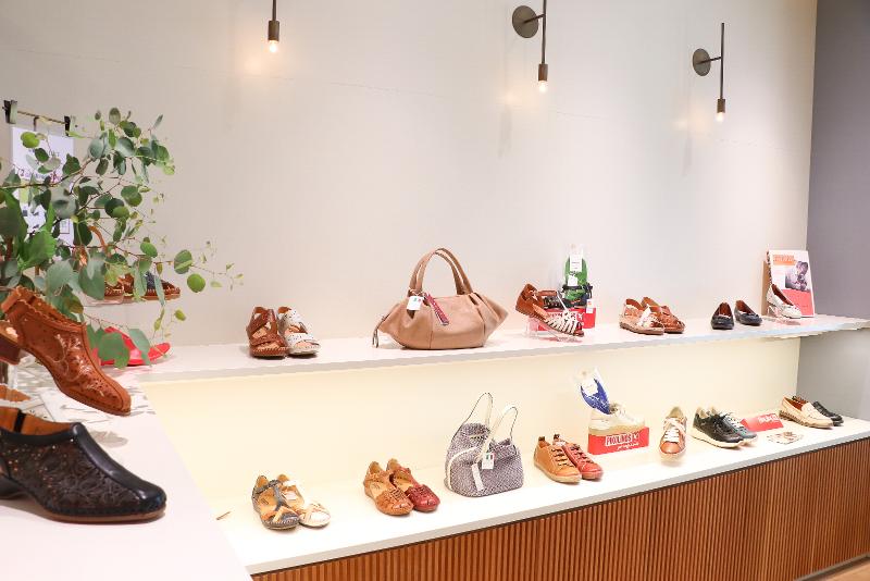 コマヤ靴店のアルバイト・バイト求人情報-03