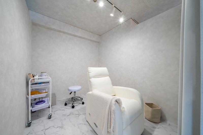 眉毛&まつ毛パーマ専門店SMAUのアルバイト・バイト求人情報-04