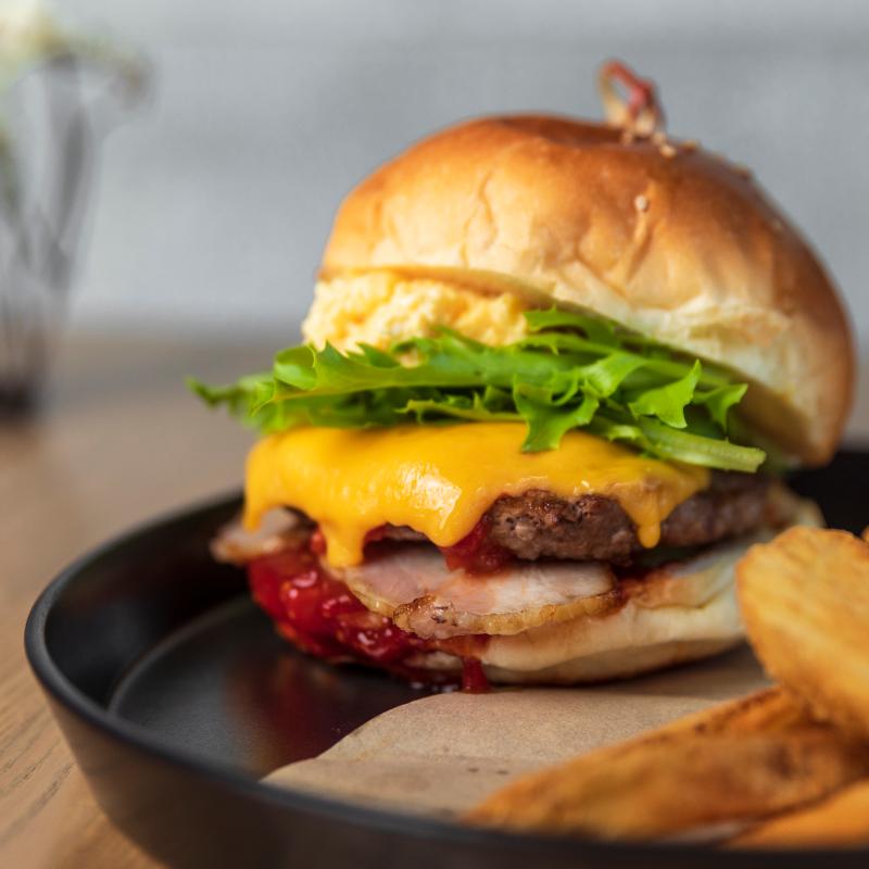 cafe LEONのアルバイト・バイト求人情報-03