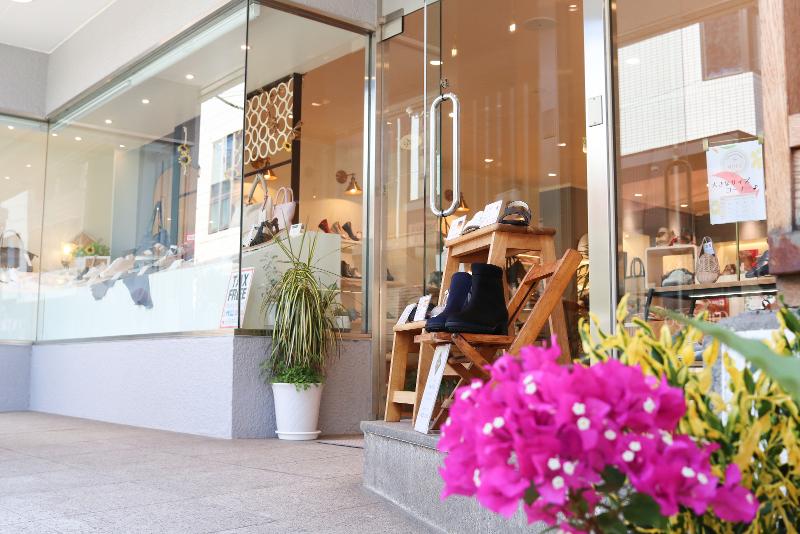 コマヤ靴店のアルバイト・バイト求人情報-04