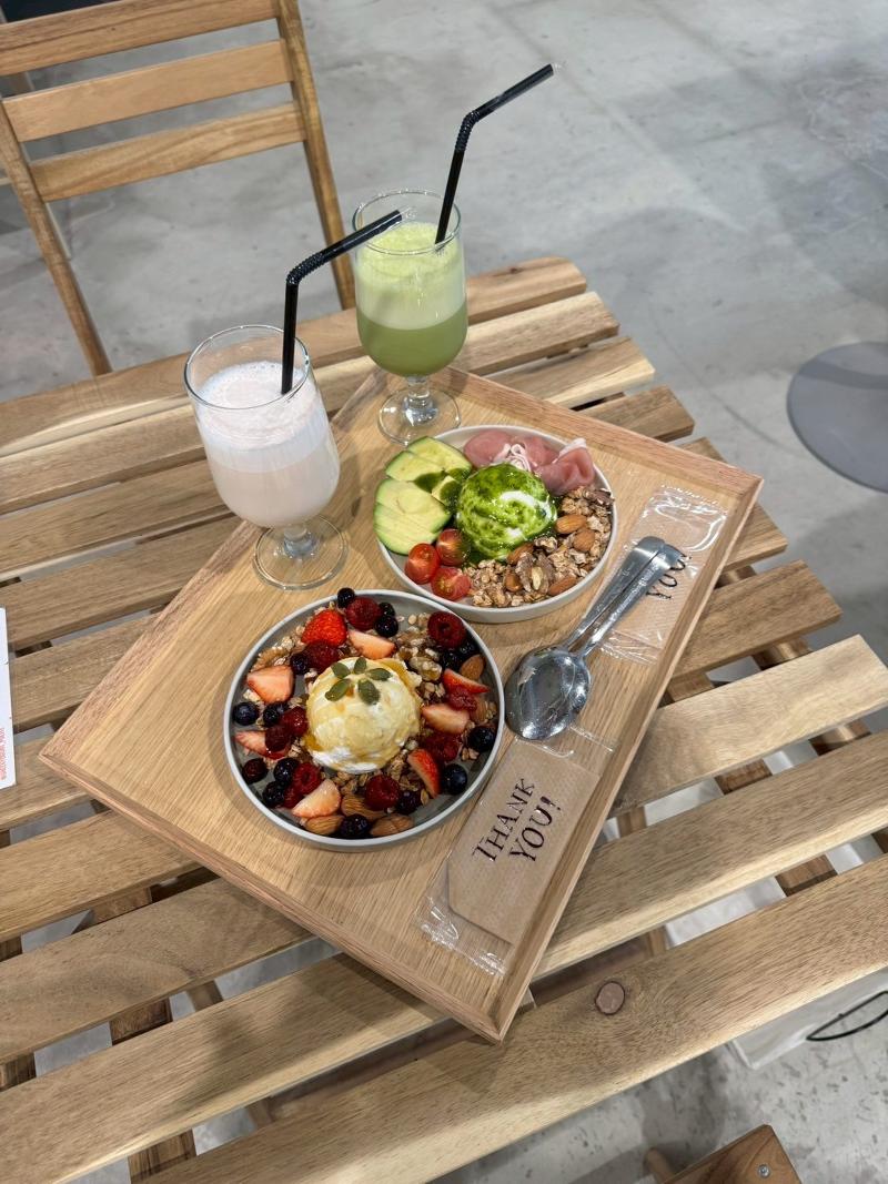 POLITE cafe 京都店【アサイー&グリークヨーグルト専門店】のアルバイト・バイト求人情報-02