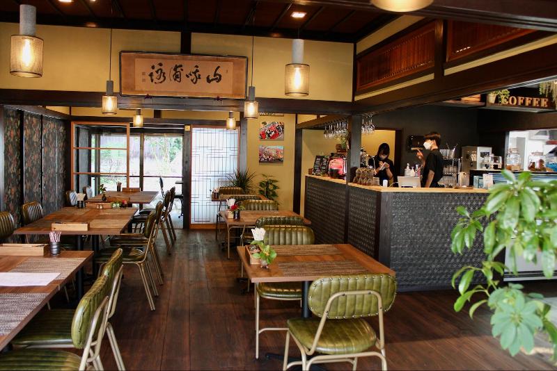 The Victorian Cafe & Cakes (ザビクトリアンカフェアンドケイクス)のアルバイト・バイト求人情報-02