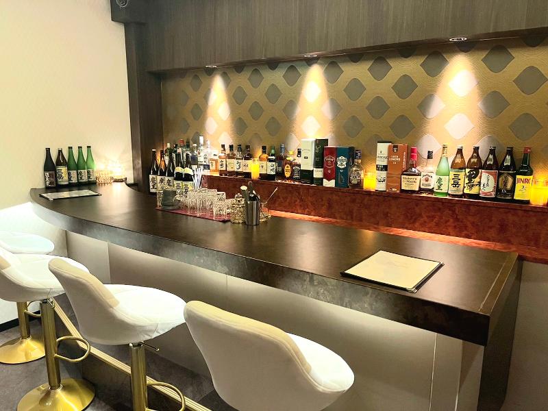 Ladies Bar Emilia《レディースバー エミリア》のアルバイト・バイト求人情報-02