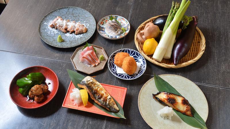 炉ばた焼き 一歩一歩本店のアルバイト・バイト求人情報-01