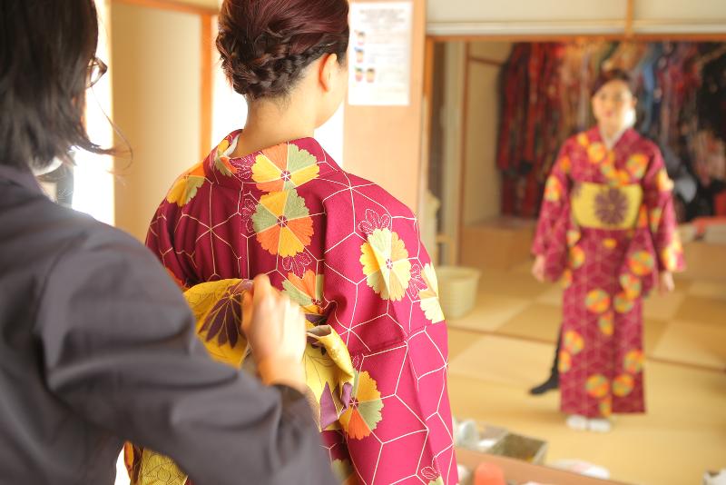 舞妓体験スタジオ四季・レンタル着物四季さくら　株式会社四季のアルバイト・バイト求人情報-03