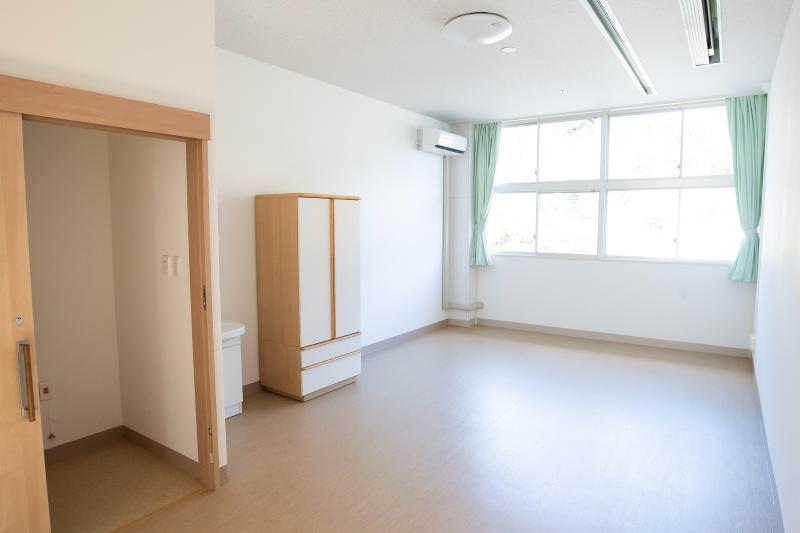 サービス付き高齢者向け住宅リバーサイドなかやすのアルバイト・バイト求人情報-05