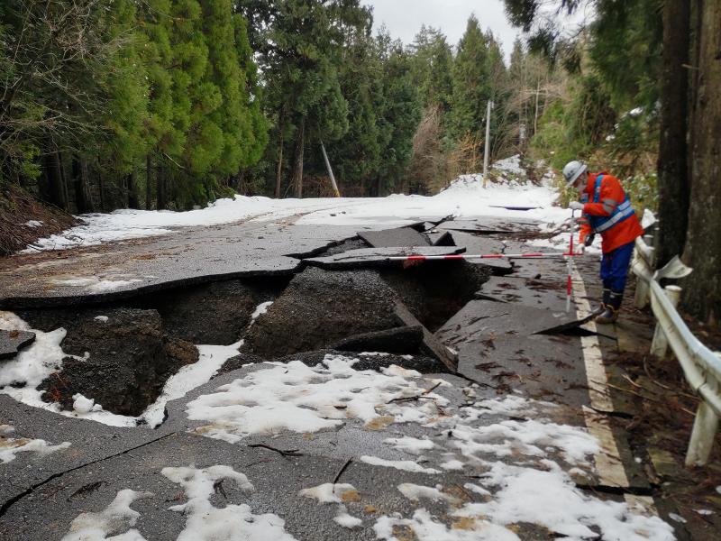 国土交通省 四国地方整備局の求人・転職情報-05
