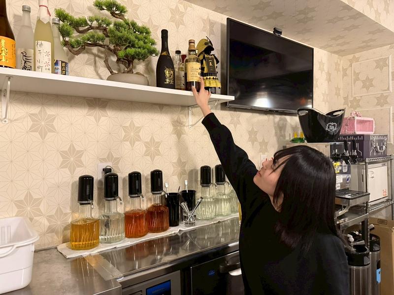 Girls Bar kaeraのアルバイト・バイト求人情報-03