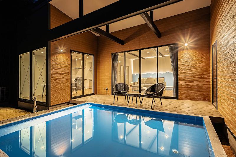 ベイビーブレイン株式会社(①プライベートヴィラAMIRU、②釣ヶ崎グランピングリゾート)の求人・転職情報-03