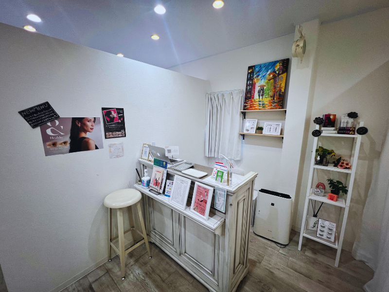 colette.寝屋川店【コレット】《まつげパーマ・LEDマツエク・眉毛専門店》のアルバイト・バイト求人情報-03