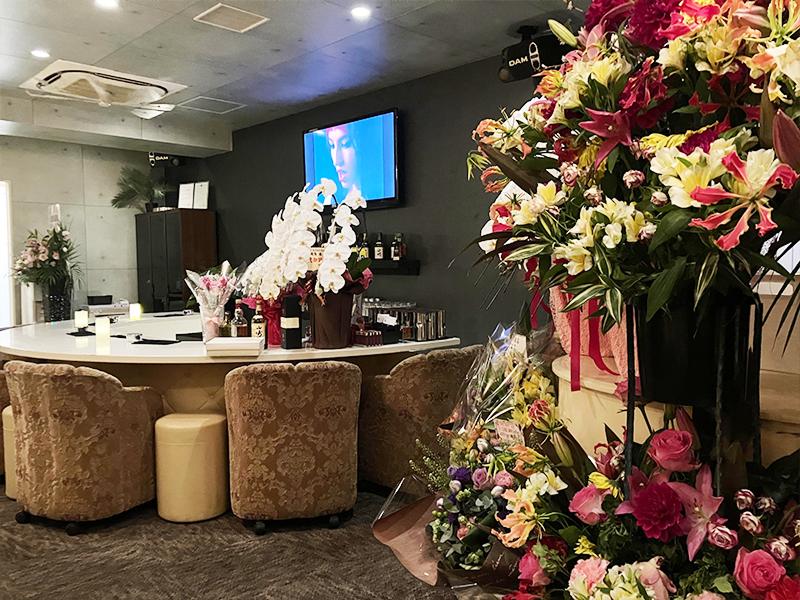 B-1 Lounge MAKUHARIのアルバイト・バイト求人情報-03