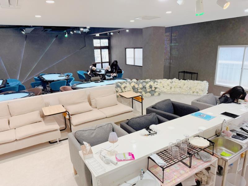 株式会社EXE(カフェ&ポーカー)のアルバイト・バイト求人情報-03