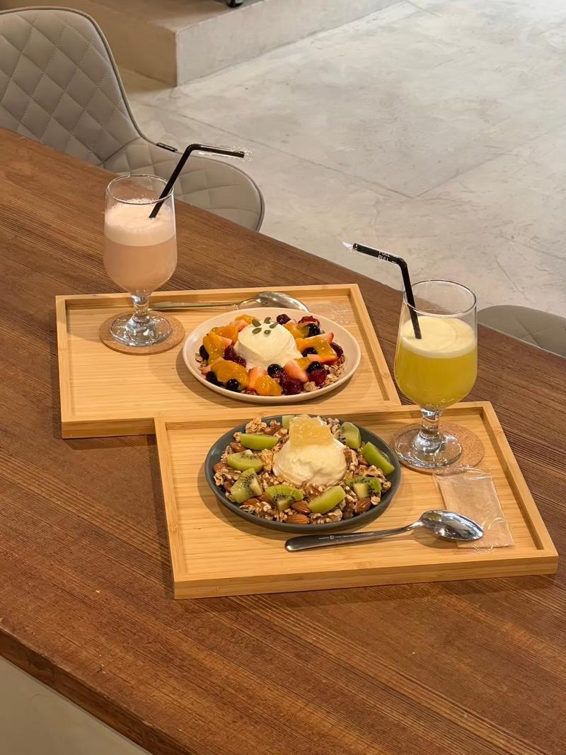 POLITE cafe 京都店【アサイー&グリークヨーグルト専門店】のアルバイト・バイト求人情報-03