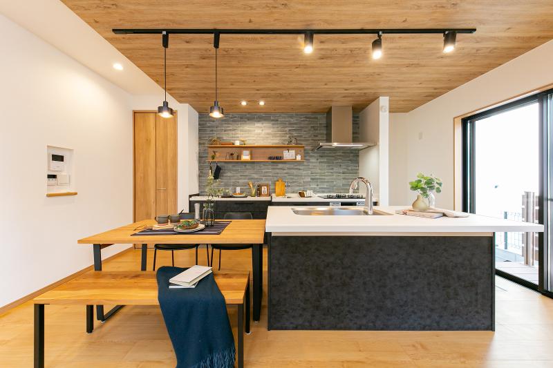 四辻木材興業株式会社の求人・転職情報