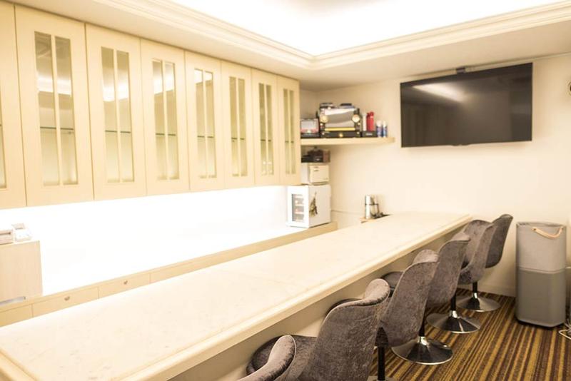 ALUMINAのアルバイト・バイト求人情報-02