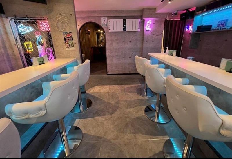 ガールズラウンジ WHITEのアルバイト・バイト求人情報-03