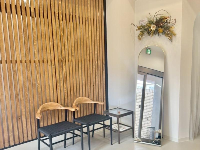 mo:eye【まつ毛・眉毛サロン】のアルバイト・バイト求人情報-03