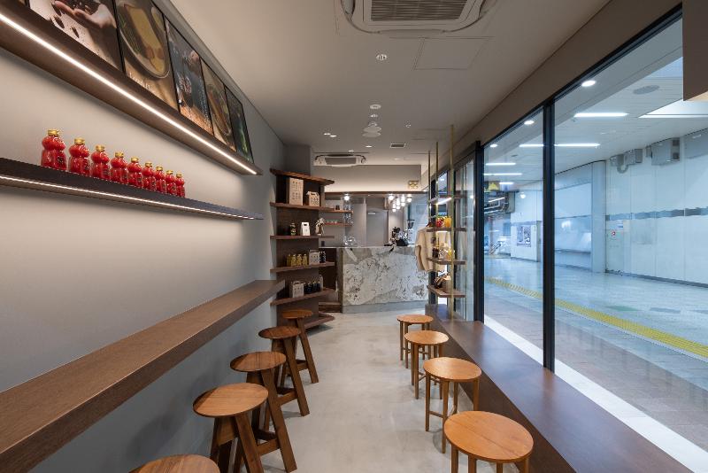 COFFEE & BAR gg KURAMAE エキュート上野店のアルバイト・バイト求人情報-02