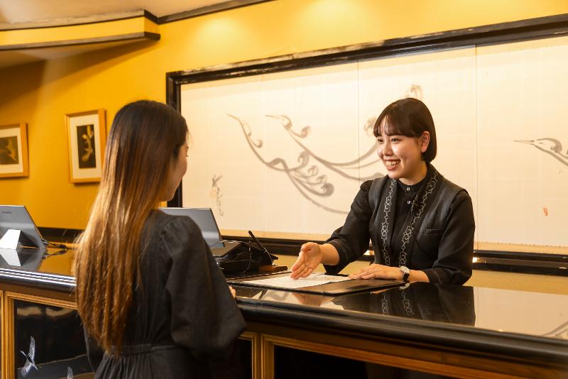 鶴雅ホールディングス株式会社の求人・転職情報