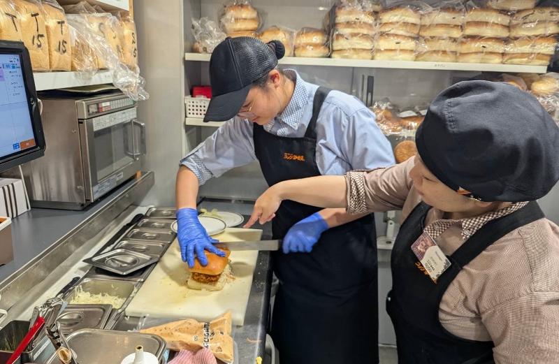 コメダ珈琲店 一之江駅前店のアルバイト・バイト求人情報-05