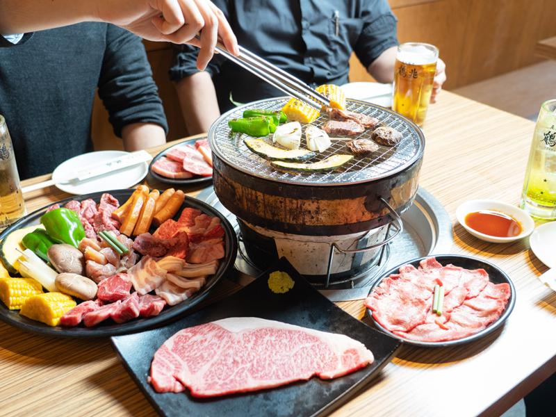 炭火焼肉 鶴兆(つるちょう) 江坂店/(株)バリューネットワークのアルバイト・バイト求人情報-04