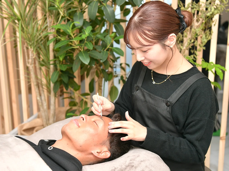 8BROW豊田店のアルバイト・バイト求人情報-03