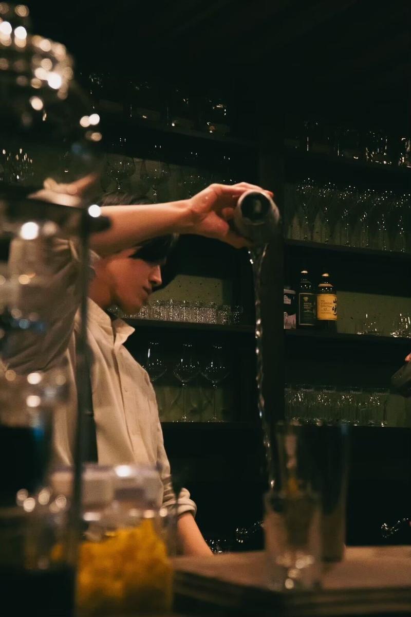 Third Place Bar FIZZのアルバイト・バイト求人情報-04