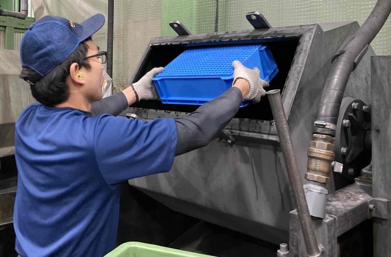 有限会社　新名工業のアルバイト・バイト求人情報-03