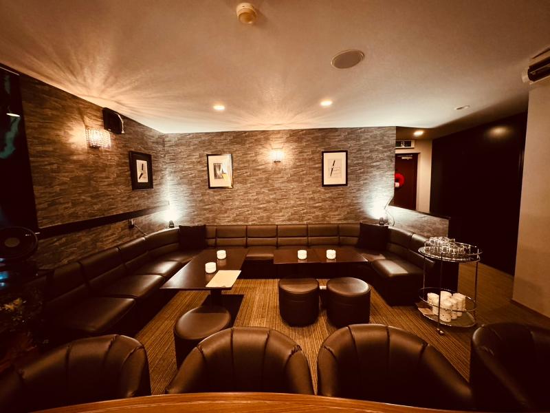 Lounge ease(イーズ)のアルバイト・バイト求人情報-02