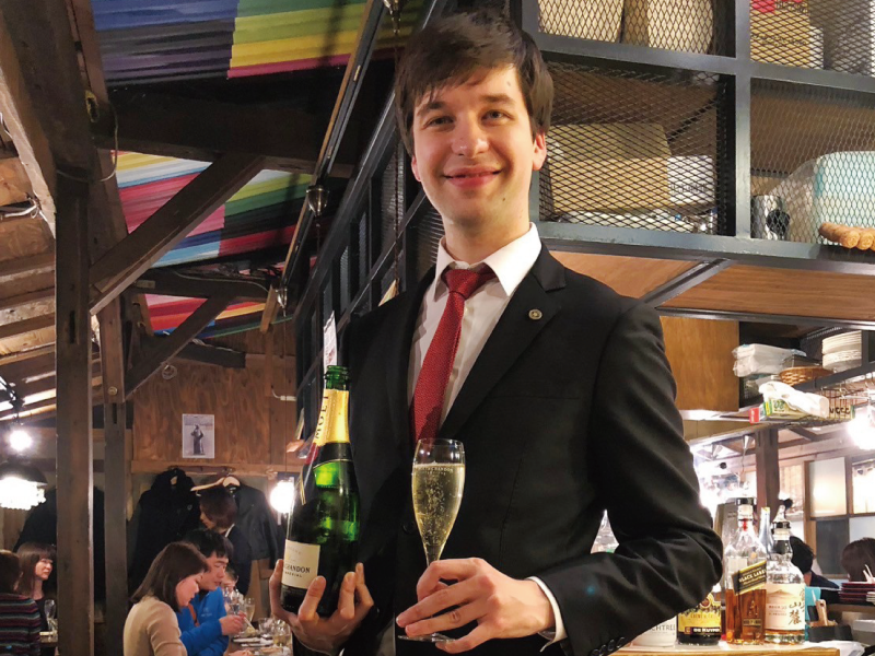 シャンパンバル 泡包 -Awadsutsumi- 新宿店のアルバイト・バイト求人情報-04