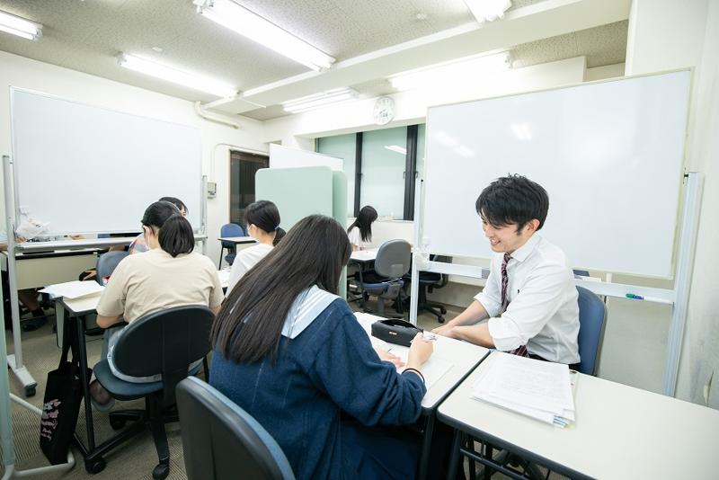 進学塾エスト　知育株式会社のアルバイト・バイト求人情報-03