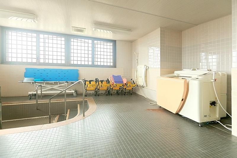 介護老人保健施設播磨高砂苑のアルバイト・バイト求人情報-05