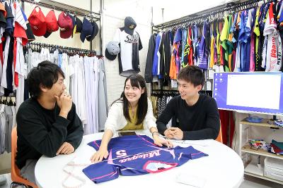 のサッカーチームのフロントスタッフの求人情報 Indeed インディード